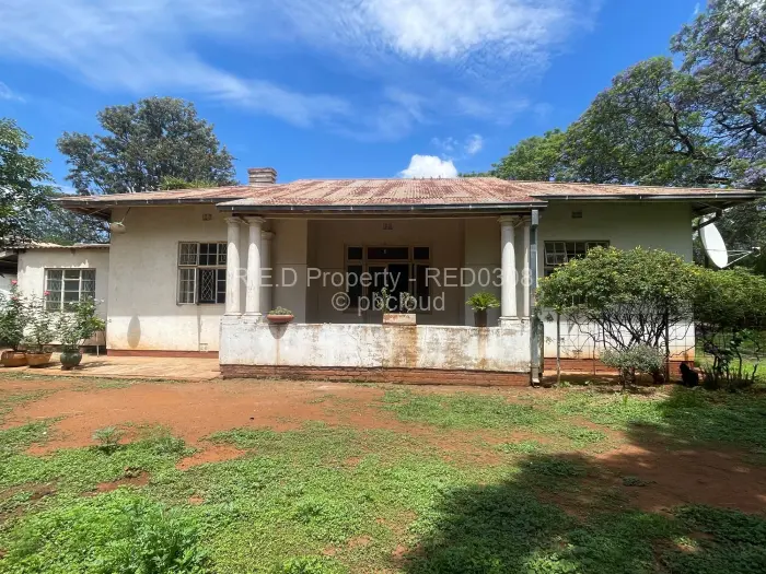 5 Bedroom House for Sale in Suburbs, Bulawayo