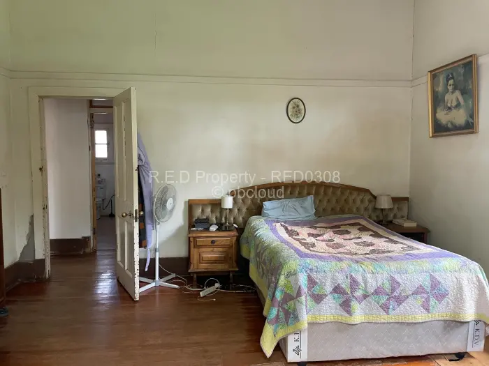 5 Bedroom House for Sale in Suburbs, Bulawayo