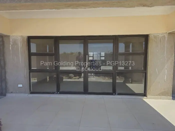 Townhouse/Cluster to Rent in Manresa, Harare