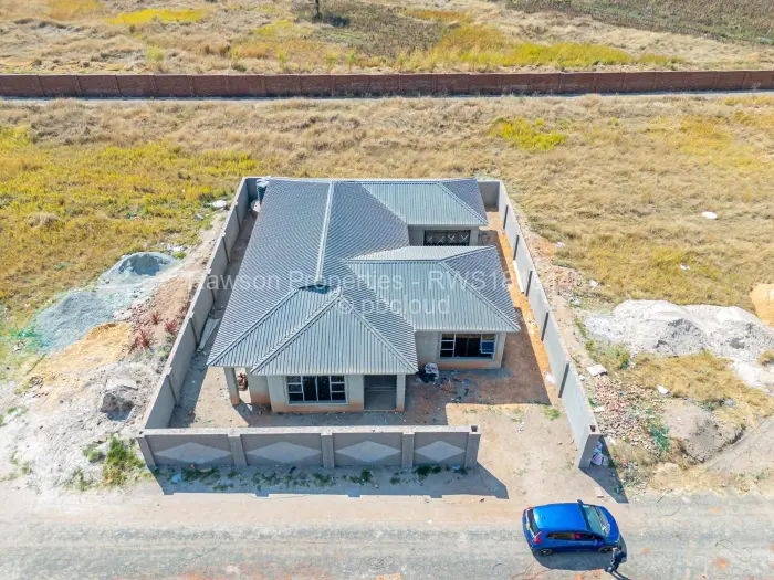 Townhouse/Cluster for Sale in Greendale North, Harare