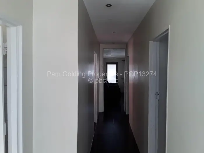 4 Bedroom House for Sale in Chitungwiza, Chitungwiza