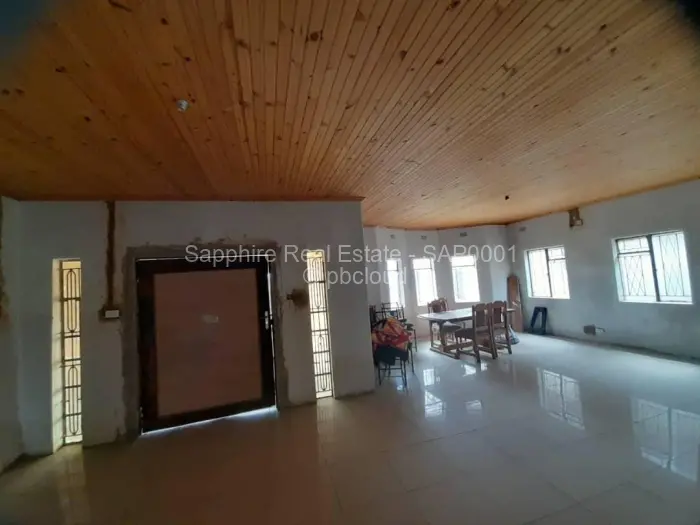 5 Bedroom House for Sale in Burnside, Bulawayo
