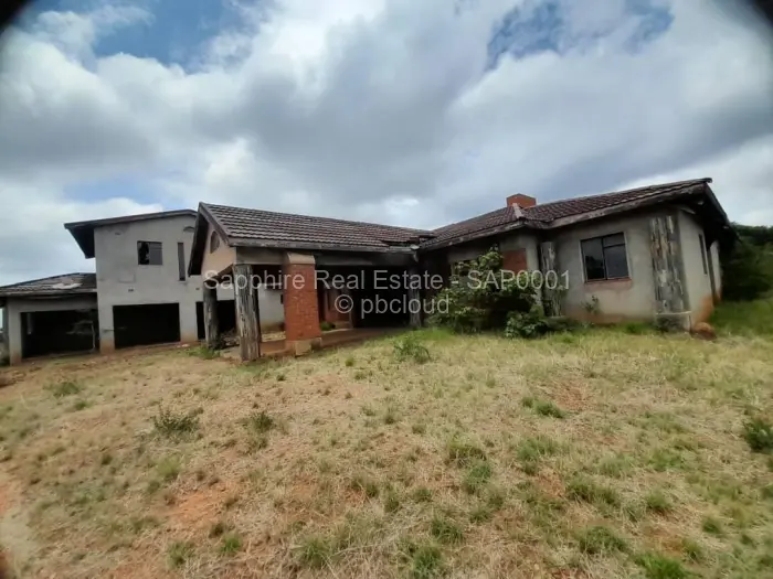 5 Bedroom House for Sale in Burnside, Bulawayo