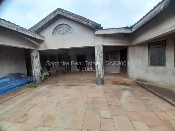 5 Bedroom House for Sale in Burnside, Bulawayo