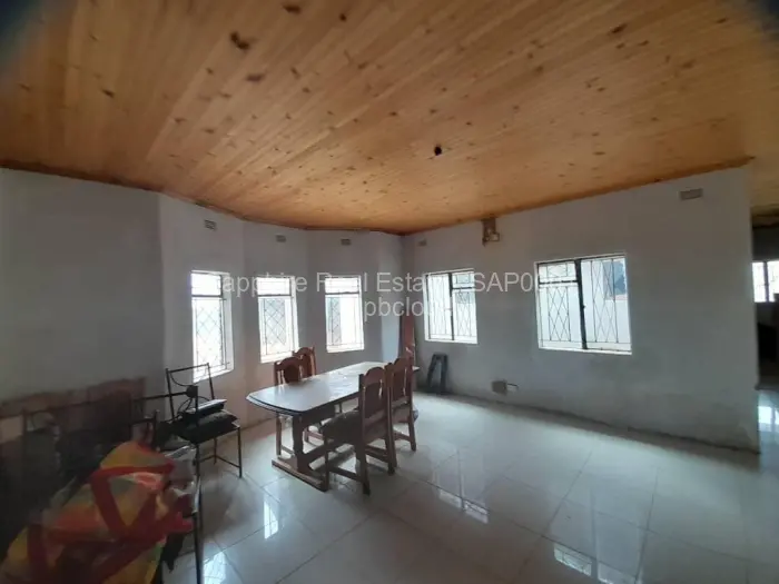 5 Bedroom House for Sale in Burnside, Bulawayo