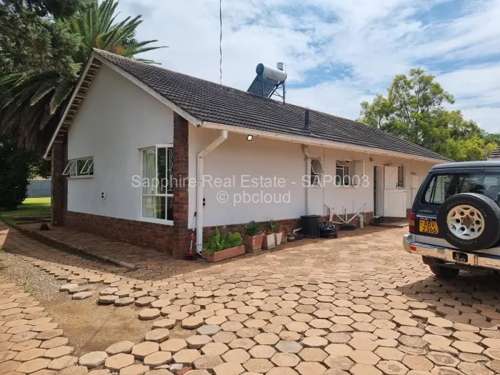3 Bedroom House for Sale in Ilanda, Bulawayo