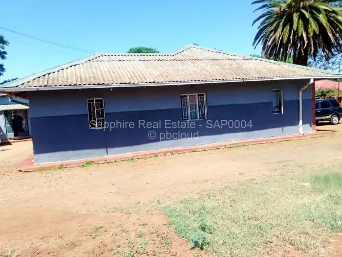 4 Bedroom House for Sale in Queens Park East, Bulawayo