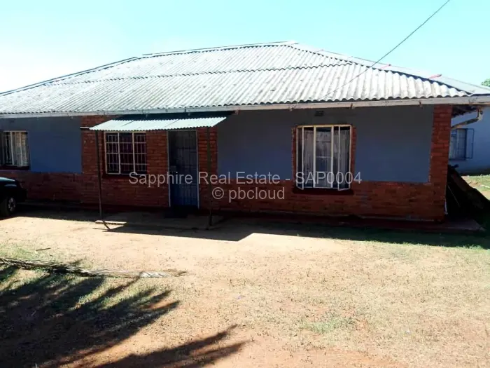 4 Bedroom House for Sale in Queens Park East, Bulawayo