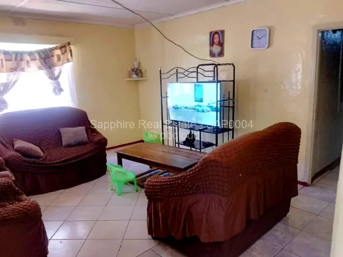 4 Bedroom House for Sale in Queens Park East, Bulawayo