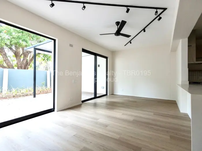 Townhouse/Cluster to Rent in Vainona, Harare