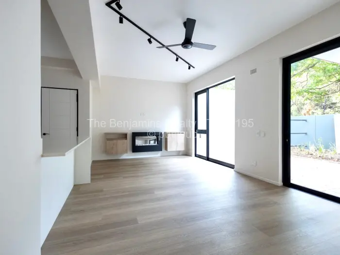 Townhouse/Cluster to Rent in Vainona, Harare