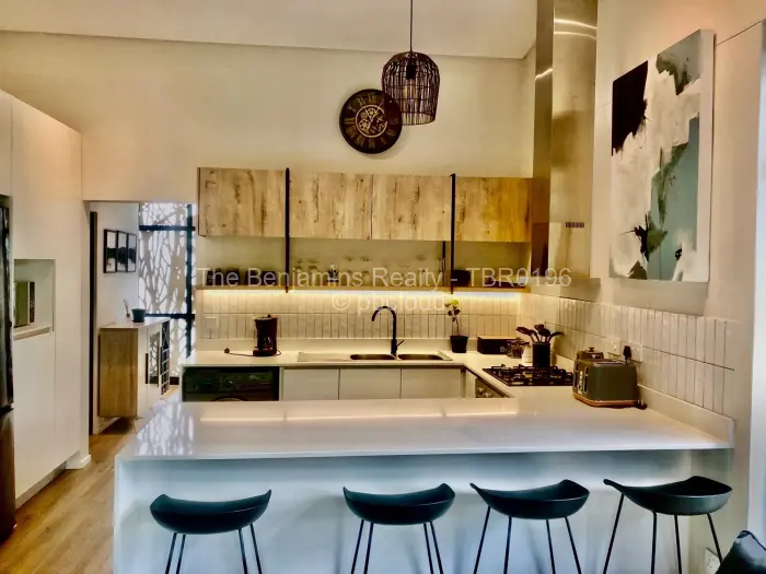 Townhouse/Cluster to Rent in Vainona, Harare