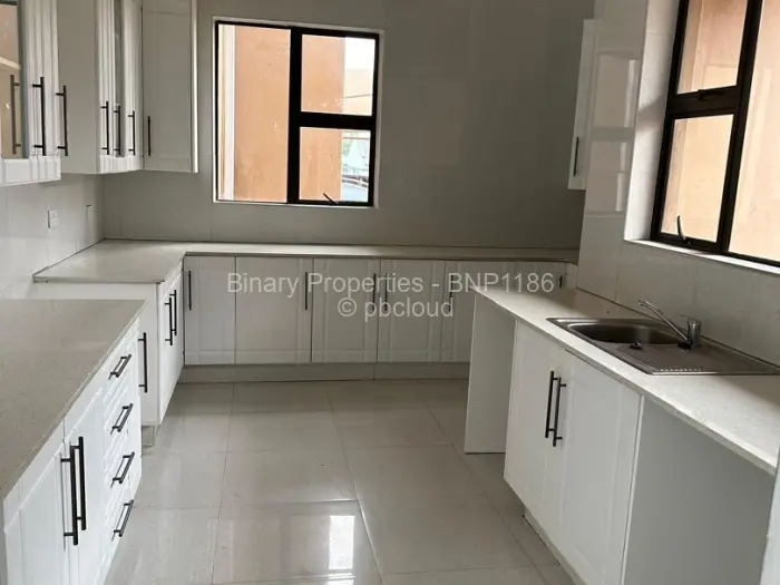 Townhouse/Cluster to Rent in Greendale