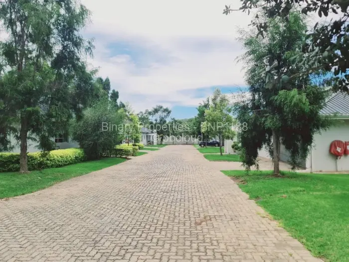 Townhouse/Cluster to Rent in Newlands