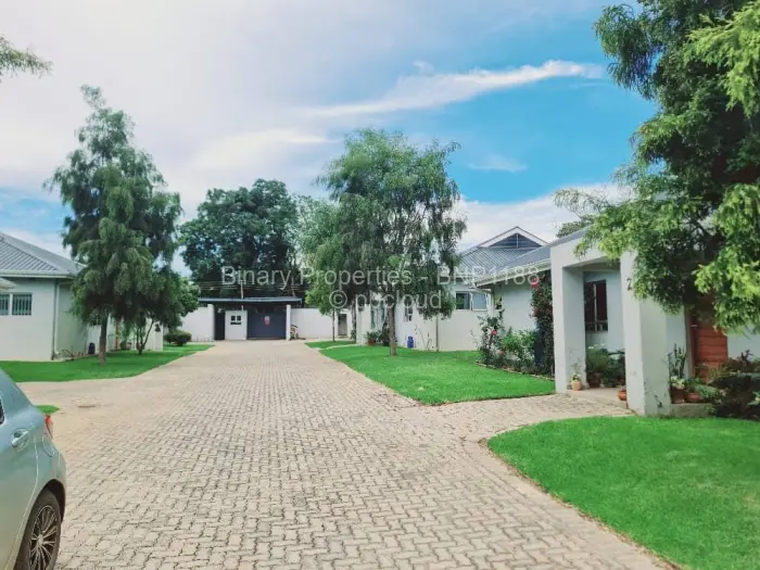 Townhouse/Cluster to Rent in Newlands