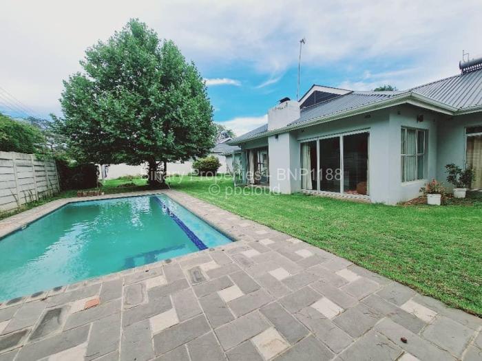 Townhouse/Cluster to Rent in Newlands, Harare