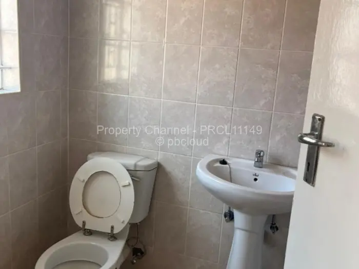 Townhouse/Cluster to Rent in Bluff Hill, Harare