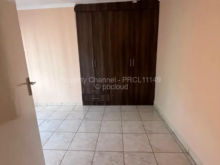 Townhouse/Cluster to Rent in Bluff Hill, Harare