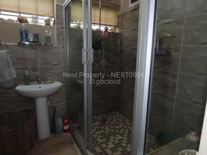 4 Bedroom House to Rent in Glen Lorne