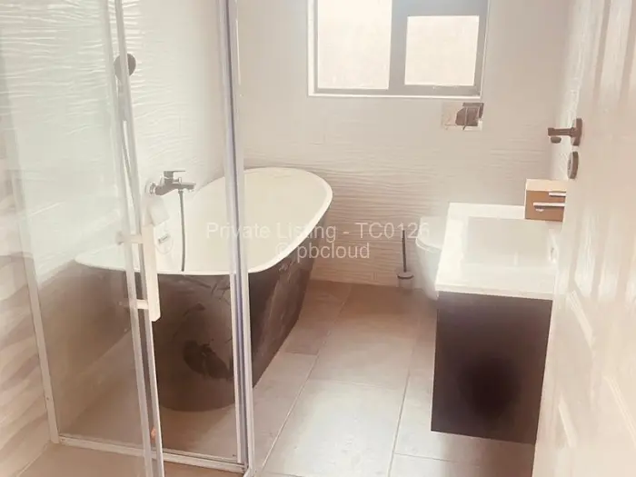 Townhouse/Cluster to Rent in Highlands, Harare