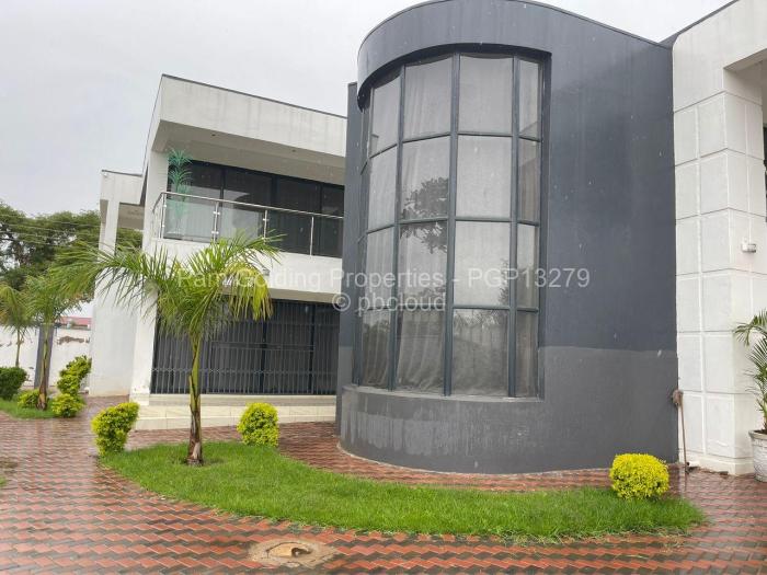 7 Bedroom House to Rent in Crowhill Views, Harare
