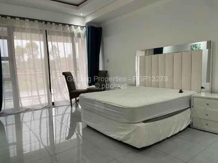 7 Bedroom House to Rent in Crowhill Views, Harare