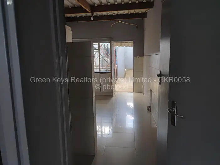 Retail/Shop for Sale in Chitungwiza, Chitungwiza