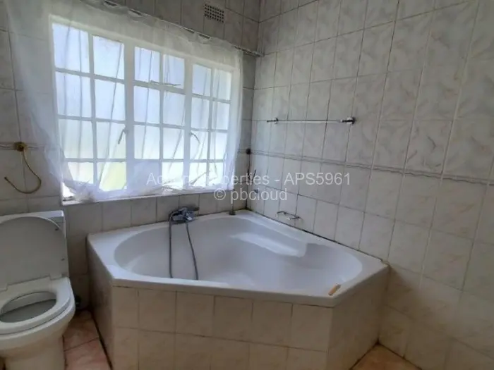 Townhouse/Cluster to Rent in Helensvale, Harare