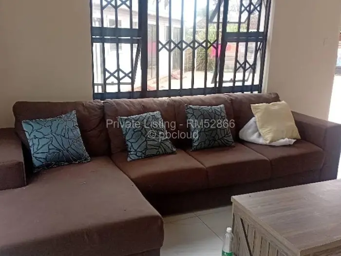 2 Bedroom Cottage/Garden Flat to Rent in Bluff Hill, Harare