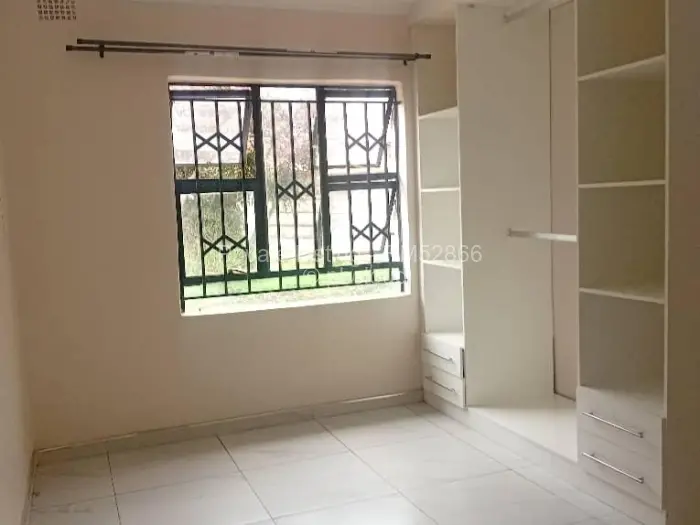 2 Bedroom Cottage/Garden Flat to Rent in Bluff Hill, Harare