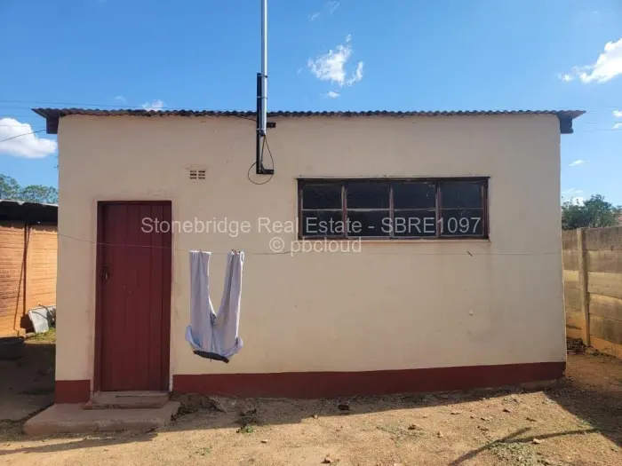 2 Bedroom House for Sale in Queens Park East, Bulawayo
