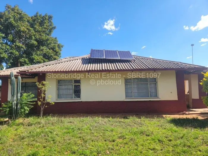 2 Bedroom House for Sale in Queens Park East, Bulawayo
