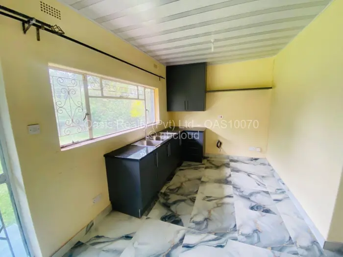 2 Bedroom House to Rent in Chadcombe, Harare