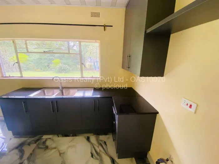 2 Bedroom House to Rent in Chadcombe, Harare