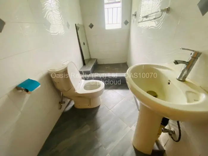 2 Bedroom House to Rent in Chadcombe, Harare