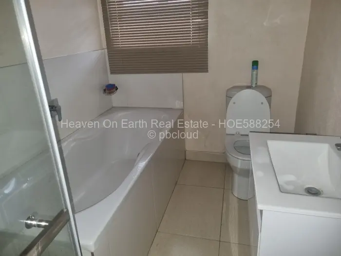 Townhouse/Cluster for Sale in Newlands, Harare