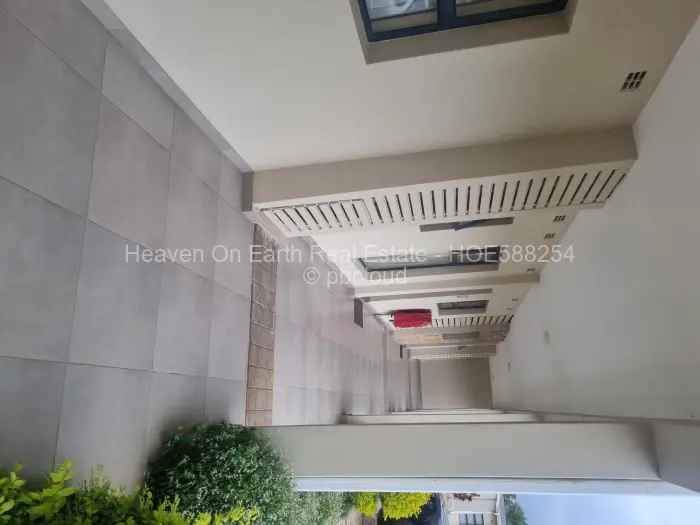 Townhouse/Cluster for Sale in Newlands, Harare