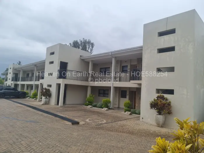 Townhouse/Cluster for Sale in Newlands, Harare