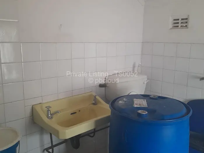 Office to Rent in Eastlea, Harare