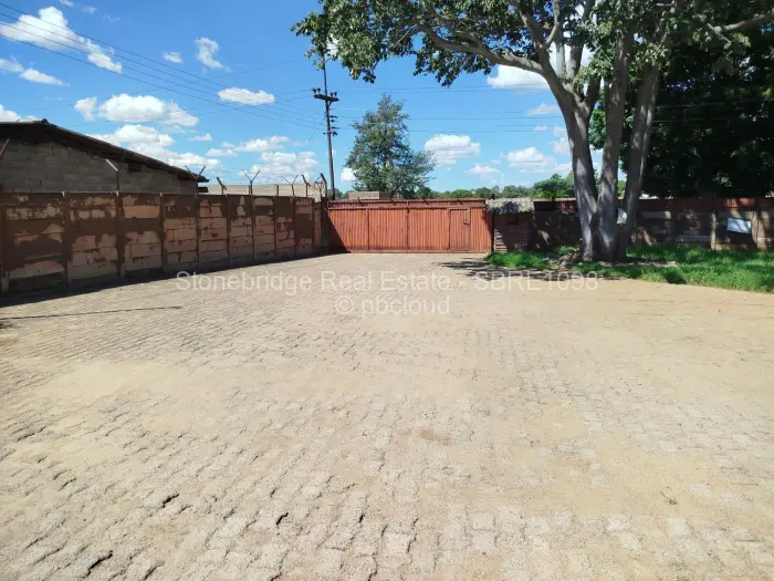 Warehouse/Industrial to Rent in Westondale, Bulawayo