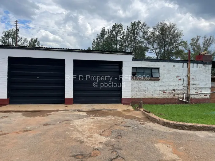 3 Bedroom House for Sale in Riverside South, Bulawayo