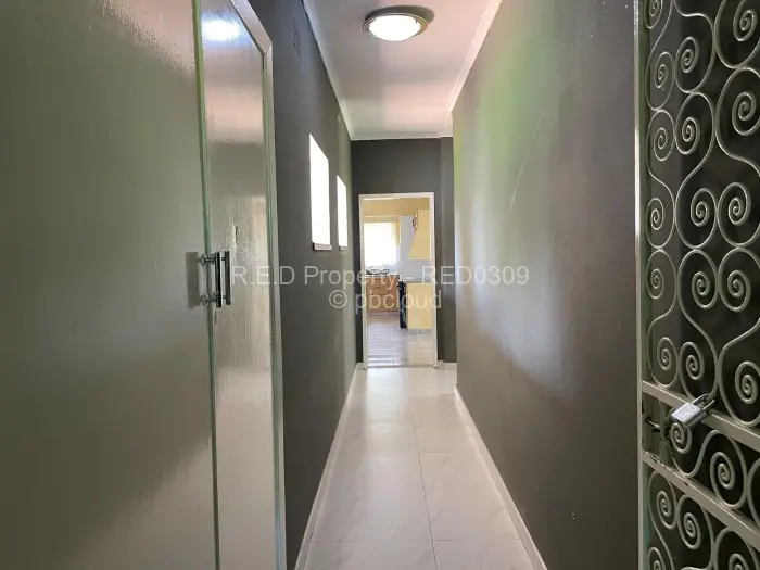 3 Bedroom House for Sale in Riverside South, Bulawayo