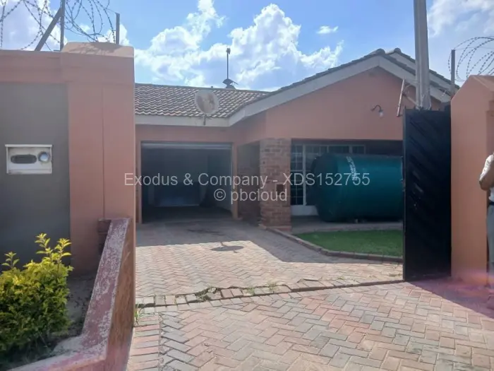 4 Bedroom House for Sale in Mainway Meadows, Harare
