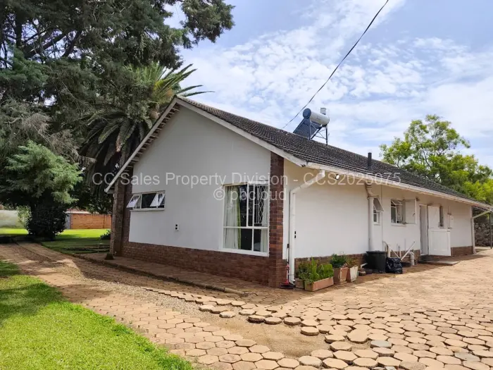 3 Bedroom House for Sale in Ilanda, Bulawayo
