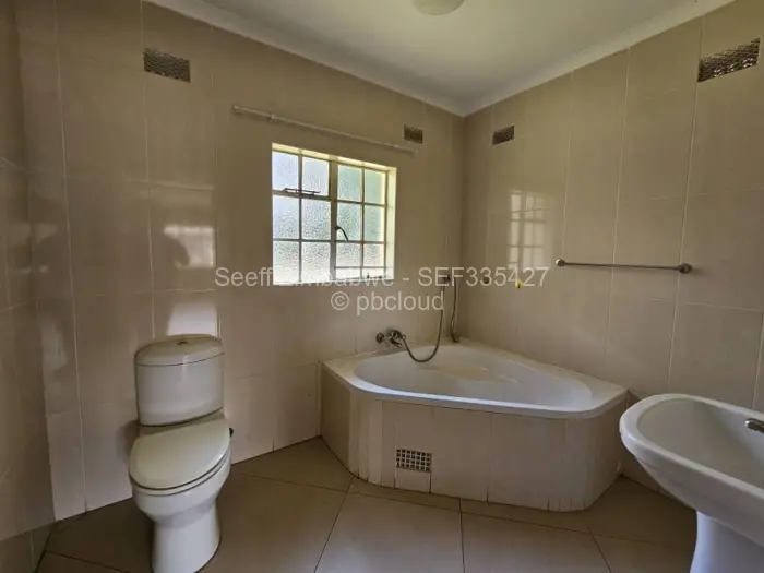 Flat/Apartment to Rent in Greendale North, Harare