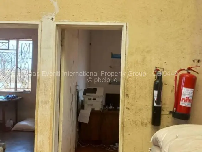 Warehouse/Industrial for Sale in Esigodini, Umzingwane