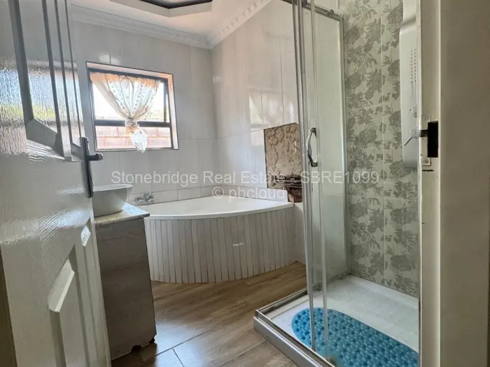 3 Bedroom House for Sale in Emhlangeni, Bulawayo