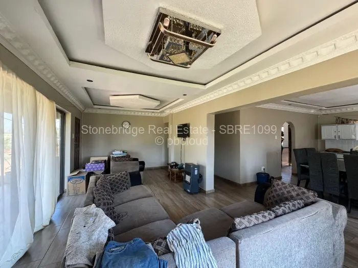 3 Bedroom House for Sale in Emhlangeni, Bulawayo