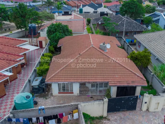 4 Bedroom House for Sale in Mainway Meadows, Harare