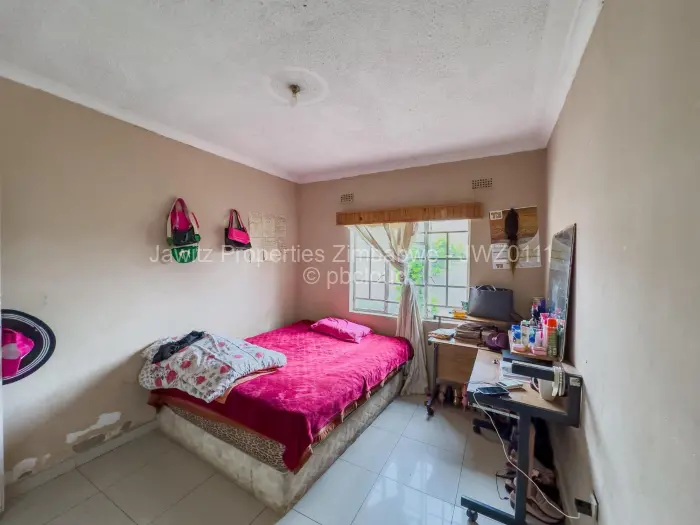 4 Bedroom House for Sale in Mainway Meadows, Harare